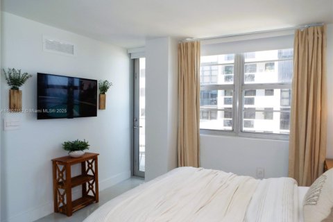 Condominio en venta en Miami Beach, Florida, 2 dormitorios, 76.64 m2 № 1741313 - foto 6