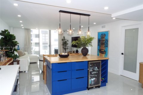 Condominio en venta en Miami Beach, Florida, 2 dormitorios, 76.64 m2 № 1741313 - foto 24