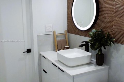 Condominio en venta en Miami Beach, Florida, 2 dormitorios, 76.64 m2 № 1741313 - foto 15