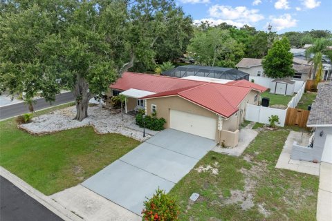 House in Seminole, Florida 3 bedrooms, 149.2 sq.m. № 1912127 - photo 30