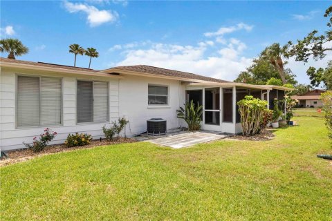 Condo in Bradenton, Florida, 1 bedroom  № 1747611 - photo 8