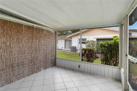 Condo in Bradenton, Florida, 1 bedroom  № 1747611 - photo 28