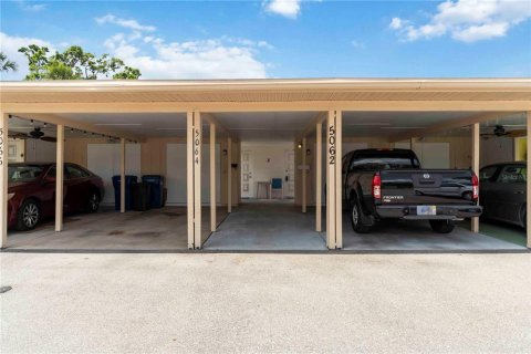 Condo in Bradenton, Florida, 1 bedroom  № 1747611 - photo 5