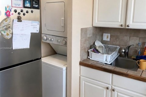 Copropriété à louer à Miami, Floride: 2 chambres, 64.57 m2 № 2374711 - photo 5