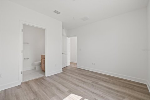 Touwnhouse à vendre à Saint Petersburg, Floride: 3 chambres, 192.96 m2 № 1769829 - photo 4