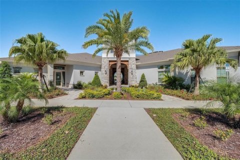 House in Winter Garden, Florida 5 bedrooms, 317.35 sq.m. № 2225590 - photo 24