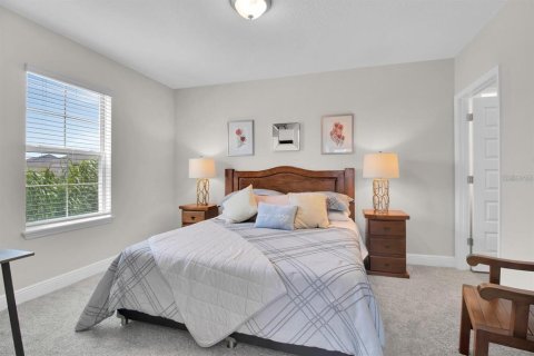 House in Winter Garden, Florida 5 bedrooms, 317.35 sq.m. № 2225590 - photo 17