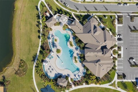 House in Winter Garden, Florida 5 bedrooms, 317.35 sq.m. № 2225590 - photo 26