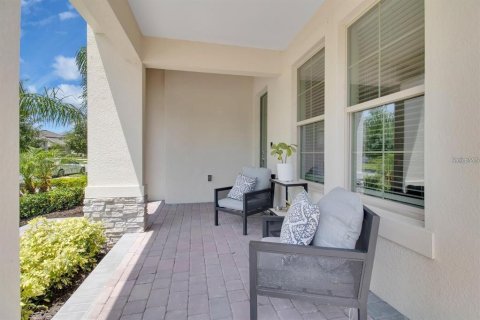 House in Winter Garden, Florida 5 bedrooms, 317.35 sq.m. № 2225590 - photo 2