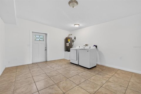 Commercial property in Tampa, Florida 311.32 sq.m. № 2107204 - photo 13