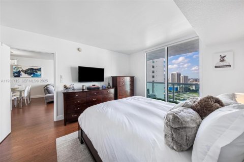 Condominio en venta en Miami, Florida, 1 dormitorio, 76.37 m2 № 1993485 - foto 18