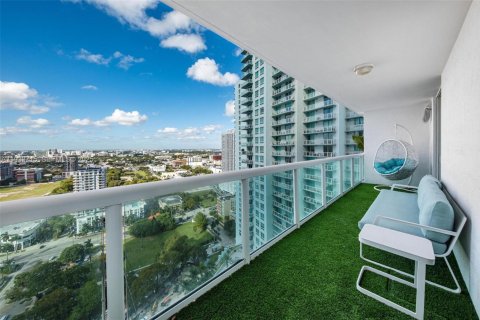 Condominio en venta en Miami, Florida, 1 dormitorio, 76.37 m2 № 1993485 - foto 2