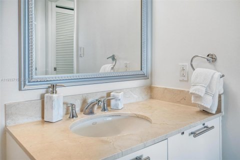 Condominio en venta en Miami, Florida, 1 dormitorio, 76.37 m2 № 1993485 - foto 27