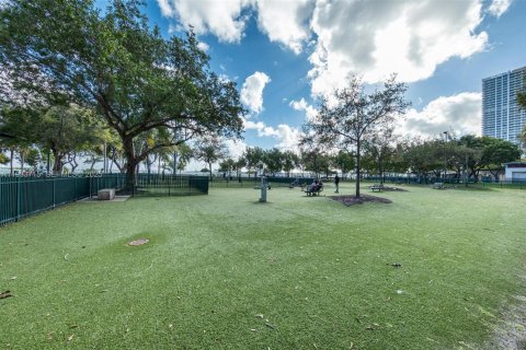 Condominio en venta en Miami, Florida, 1 dormitorio, 76.37 m2 № 1993485 - foto 29