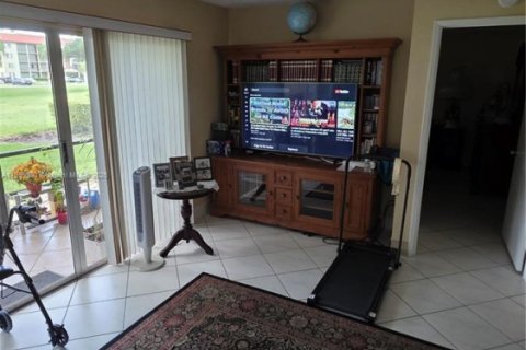 Condominio en venta en Pembroke Pines, Florida, 2 dormitorios, 142.42 m2 № 1952455 - foto 8