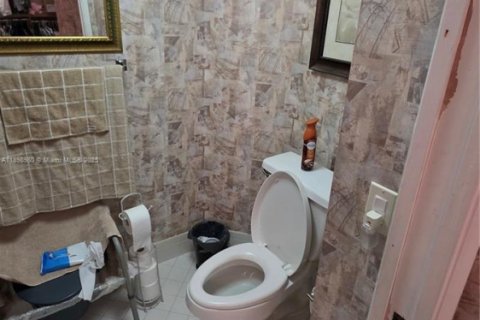 Condominio en venta en Pembroke Pines, Florida, 2 dormitorios, 142.42 m2 № 1952455 - foto 14
