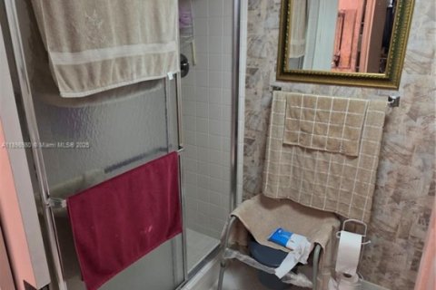 Condominio en venta en Pembroke Pines, Florida, 2 dormitorios, 142.42 m2 № 1952455 - foto 13