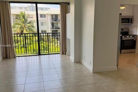 Condominio en Sunny Isles Beach, Florida, 2 dormitorios № 2186653