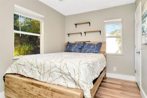 Apartment in Saint Petersburg, Florida 2 bedrooms, 63.17 sq.m. № 2204447 - photo 19