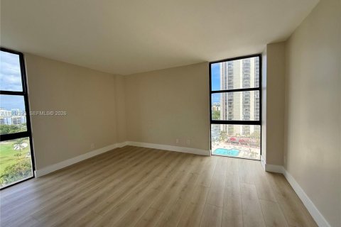 Condo in Aventura, Florida, 2 bedrooms  № 2090584 - photo 12