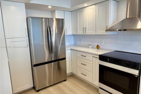 Condo in Aventura, Florida, 2 bedrooms  № 2090584 - photo 3
