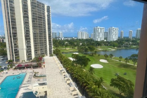 Condo in Aventura, Florida, 2 bedrooms  № 2090584 - photo 9