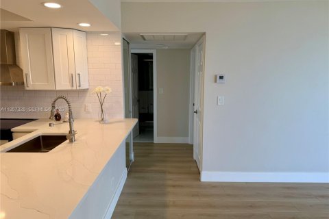 Condo in Aventura, Florida, 2 bedrooms  № 2090584 - photo 4