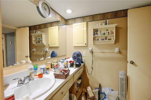Townhouse in Fort Myers, Florida 2 bedrooms, 114.83 sq.m. № 2394396 - photo 10
