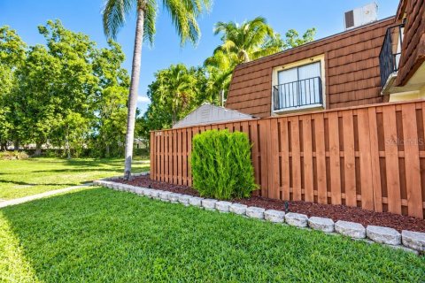 Townhouse in Fort Myers, Florida 2 bedrooms, 114.83 sq.m. № 2394396 - photo 19