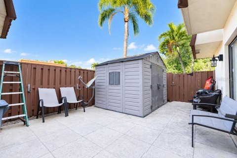 Townhouse in Fort Myers, Florida 2 bedrooms, 114.83 sq.m. № 2394396 - photo 18