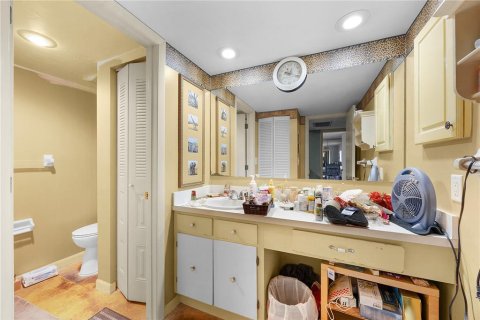 Townhouse in Fort Myers, Florida 2 bedrooms, 114.83 sq.m. № 2394396 - photo 11