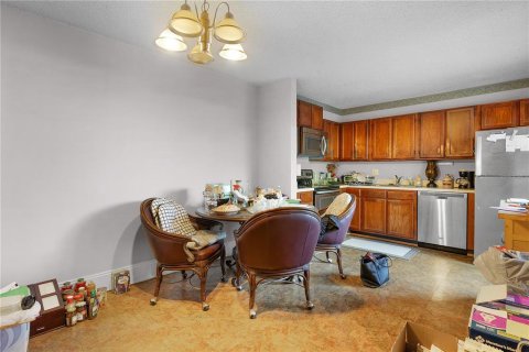 Townhouse in Fort Myers, Florida 2 bedrooms, 114.83 sq.m. № 2394396 - photo 4
