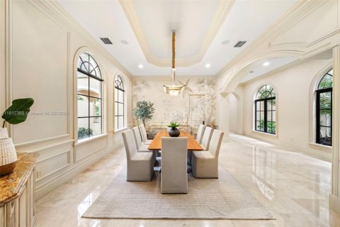 Casa en venta en Miami, Florida, 7 dormitorios, 788.28 m2 № 1968710 - foto 8