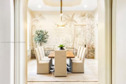 Casa en venta en Miami, Florida, 7 dormitorios, 788.28 m2 № 1968710 - foto 7