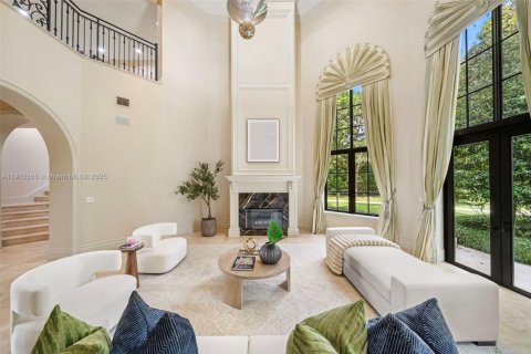 Casa en venta en Miami, Florida, 7 dormitorios, 788.28 m2 № 1968710 - foto 6