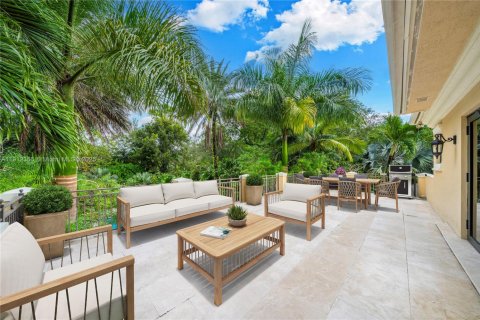 Casa en venta en Miami, Florida, 7 dormitorios, 788.28 m2 № 1968710 - foto 30