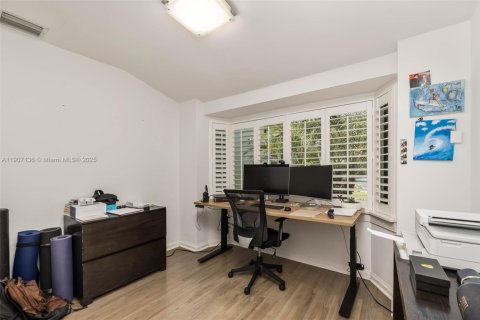 Снять в аренду виллу или дом в Пайнкрест, Флорида 4 спальни, 287.25м2, № 1963484 - фото 18