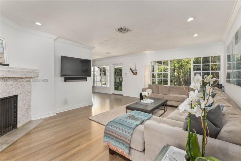 Снять в аренду виллу или дом в Пайнкрест, Флорида 4 спальни, 287.25м2, № 1963484 - фото 4