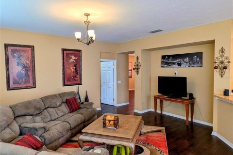 Villa ou maison à vendre à Kissimmee, Floride: 4 chambres, 319.49 m2 № 2287147 - photo 11