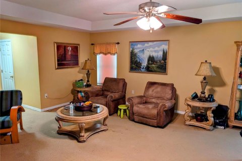 Villa ou maison à vendre à Kissimmee, Floride: 4 chambres, 319.49 m2 № 2287147 - photo 16