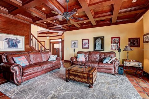 House in Apollo Beach, Florida 4 bedrooms, 302.86 sq.m. № 2396499 - photo 17