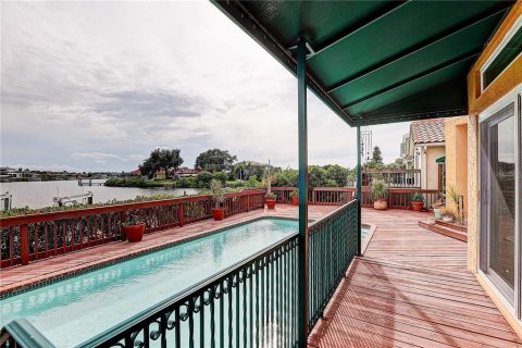 House in Apollo Beach, Florida 4 bedrooms, 302.86 sq.m. № 2396499 - photo 25