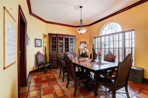 House in Apollo Beach, Florida 4 bedrooms, 302.86 sq.m. № 2396499 - photo 11
