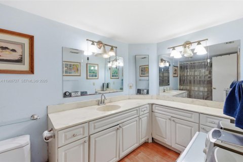 Townhouse in Palm Beach Gardens, Florida 3 bedrooms, 118.54 sq.m. № 2051037 - photo 20