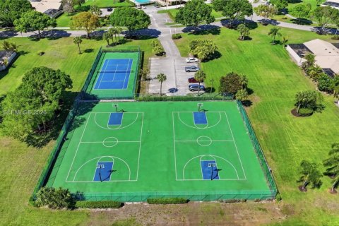 Townhouse in Palm Beach Gardens, Florida 3 bedrooms, 118.54 sq.m. № 2051037 - photo 29