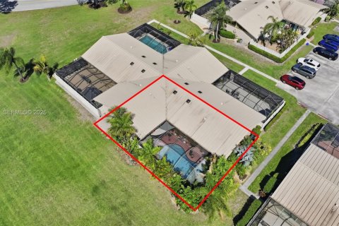 Adosado en Palm Beach Gardens, Florida 3 dormitorios, 118.54 m2 № 2051037