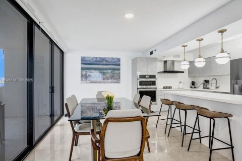 Copropriété à vendre à Miami Beach, Floride: 3 chambres, 183.95 m2 № 1882564 - photo 9