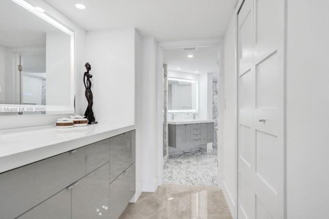 Copropriété à vendre à Miami Beach, Floride: 3 chambres, 183.95 m2 № 1882564 - photo 16