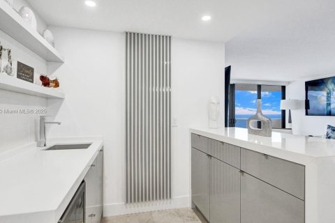 Copropriété à vendre à Miami Beach, Floride: 3 chambres, 183.95 m2 № 1882564 - photo 7
