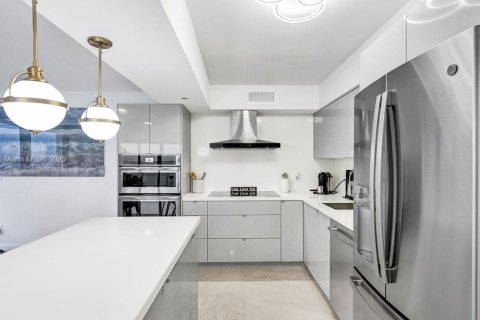 Copropriété à vendre à Miami Beach, Floride: 3 chambres, 183.95 m2 № 1882564 - photo 6